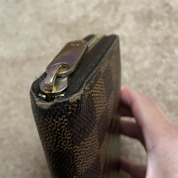 LOUIS VUITTON DAMIER EBENE ZIP AROUND WALLET - Picture 3 of 12